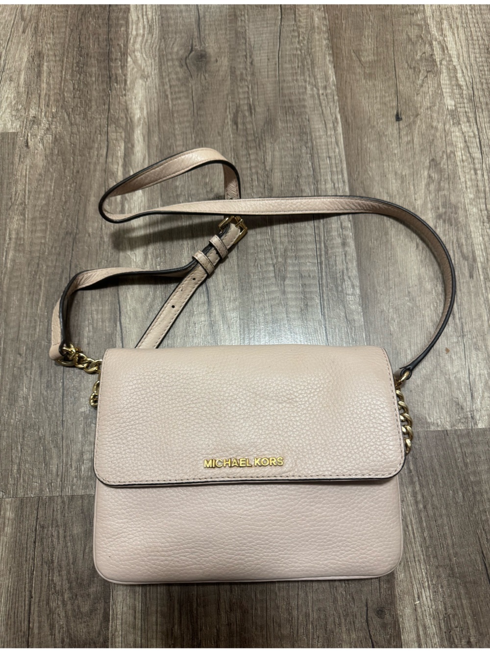 Michael Kors Pebbled Leather Crossbody in Blush Pink with Gold Hardware